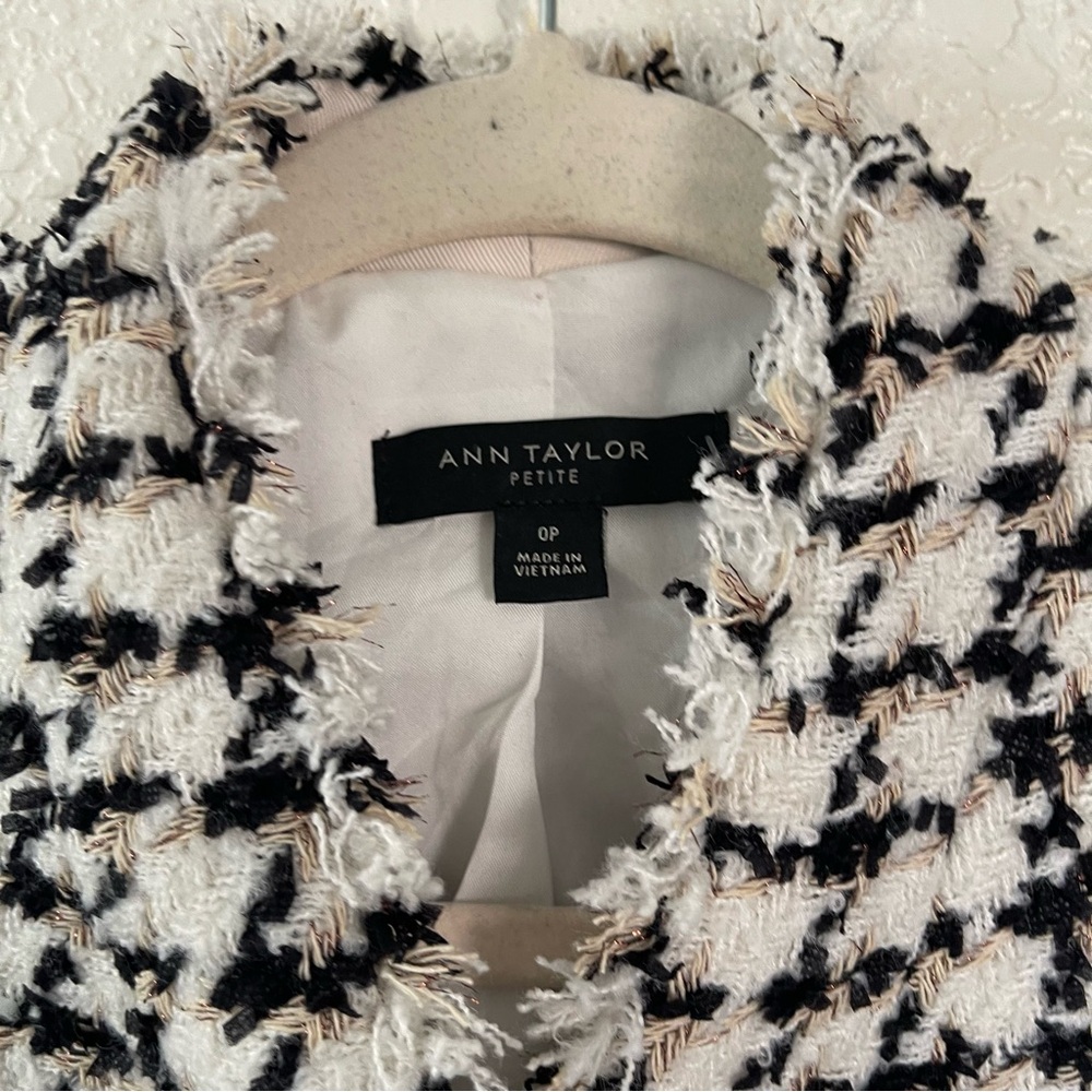 Ann Taylor Black and White Houndstooth Blazer - Picture 5 of 9